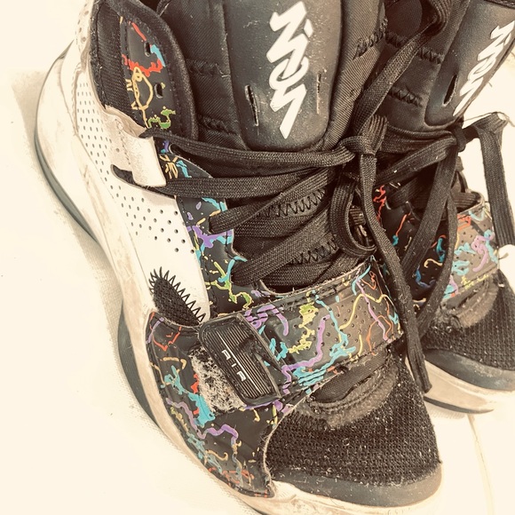 The Jordan Zion 2 (GS) Noah boys youth black white multi sneakers shoes - Picture 7 of 12